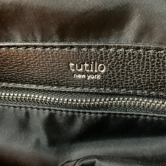 Tutilo New York Purse/Backpack. Black. main image 8
